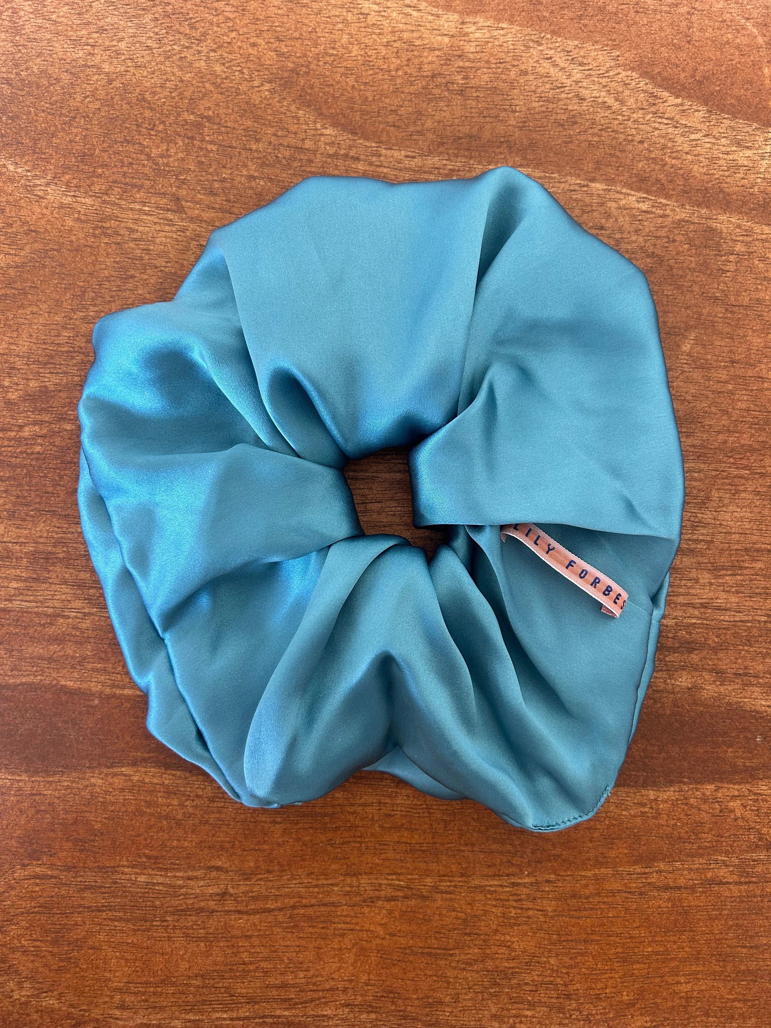 Lily Forbes XXL Silk Scrunchie - Image 4
