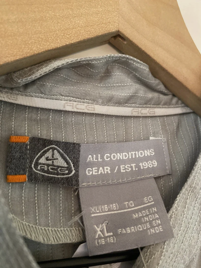 Nike Y2K ACG Vest Green/ Grey Women’s Size XL RARE NWT - Image 4