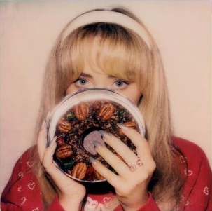 Sabrina Carpenter Fruitcake (Indie Exclusive, Limited Edition, Green Colored Vinyl, Extended Play) - Image 2